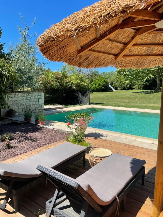La Bastide Aixoise Avec Piscine Et Jacuzzi Prive Apartment Aix-en-Provence Exterior photo